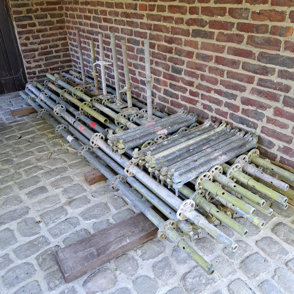 Echafaudage, Enlèvement, Utilisé, Échafaudage de façade, 5 mètres de hauteur ou plus