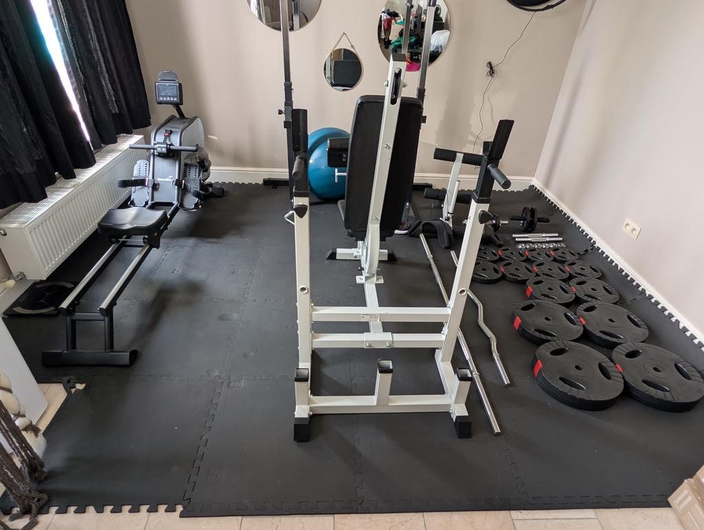 Fitness benchpress, Squat reck + gewichten, Sport en Fitness, Fitnessmaterialen, Ophalen, Zo goed als nieuw
