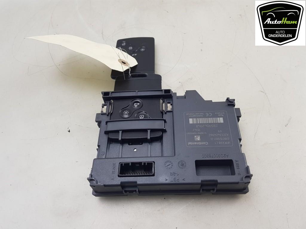 MODULE DE LECTEUR DE CARTES HFM (NEIMAN) Clio IV (5R), Dhr. J. Ham, Renault, Administratie@autoham.nl, Utilisé