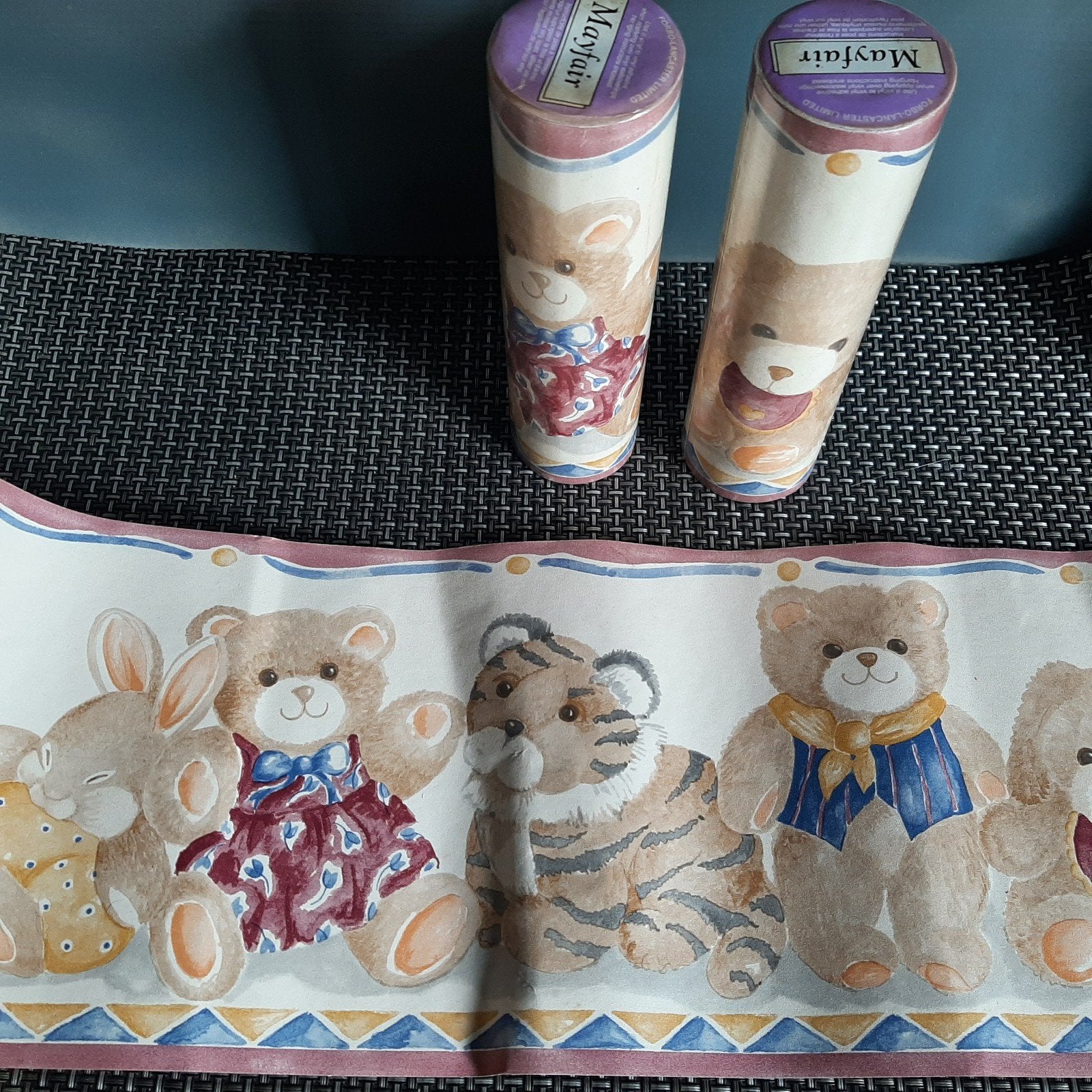 Frise papier peint  chambre bébé ou enfant - Mayfair, Enlèvement