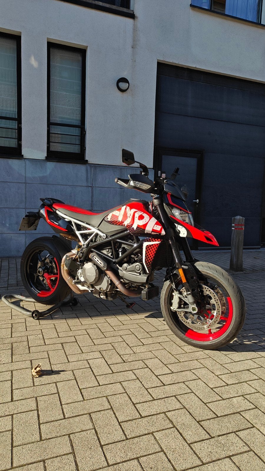 Hypermotard 950 RVE, Permis Moto A, Plus de 35 kW, 2 cylindres, Particulier