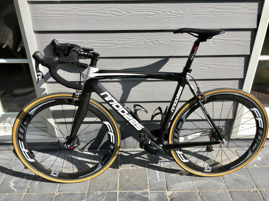 Moozes Mistral 56, 28 inch, Gebruikt, Carbon, 15 tot 20 versnellingen