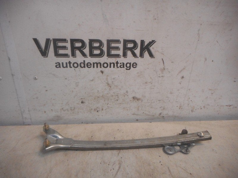 RUIT geleidere rechts Toyota Celica (T16) (01-1985/08-1989), Gebruikt, Kundenbetreuung@toyota.de, Toyota, Toyota-Allee 2
50858  Köln, DE
