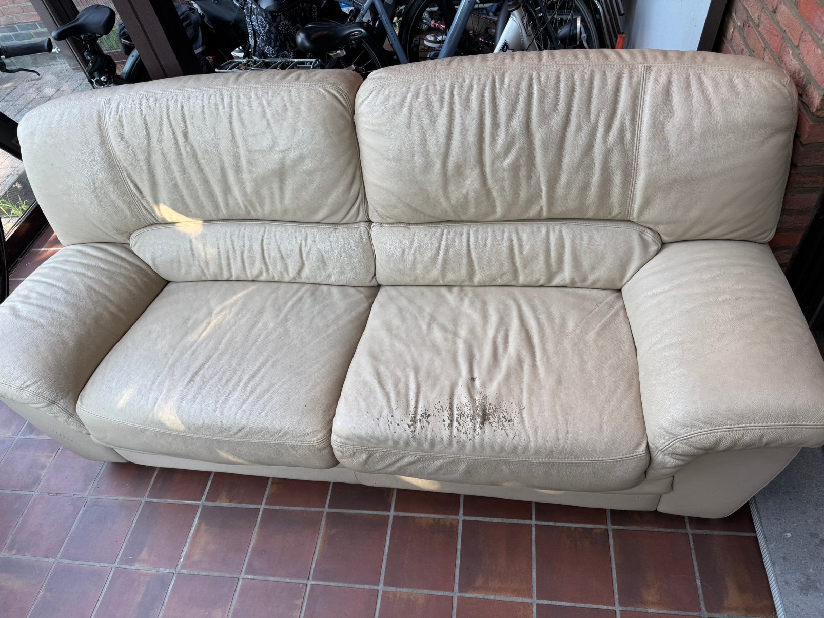 Gratis, leder, proper, stevig, af te halen., Enlèvement, Comme neuf