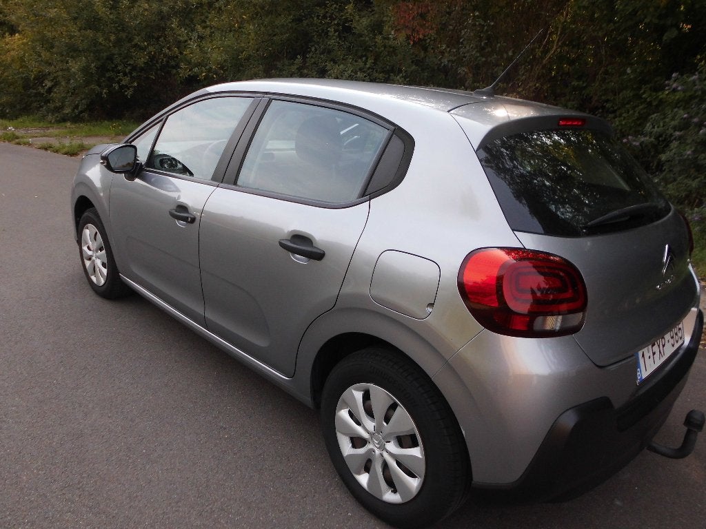 voiture, Auto's, Voorwielaandrijving, 4 deurs, Stof, Zwart