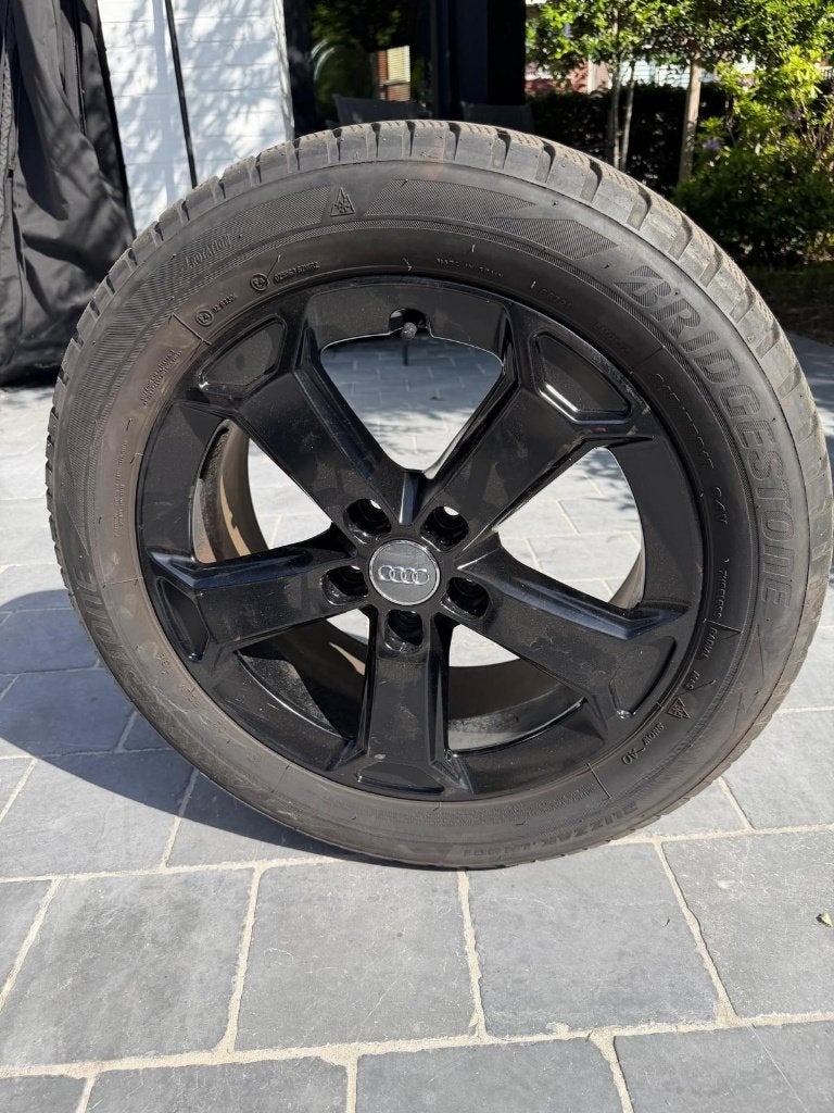 set winterbanden met velg audi Q2, Auto-onderdelen, Banden en Velgen, Ophalen, Banden en Velgen, 17 inch, Winterbanden