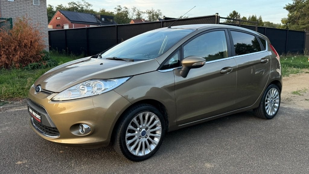 Ford Fiesta 1.25i Titanium | Nette Staat - Digitale Airco |, Autos, Euro 5, Achat, 4 portes, Entreprise