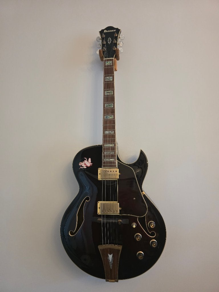 Ibanez AK95 DVS, Muziek en Instrumenten, Snaarinstrumenten | Gitaren | Elektrisch, Zo goed als nieuw, Hollow body, Ibanez, Ophalen