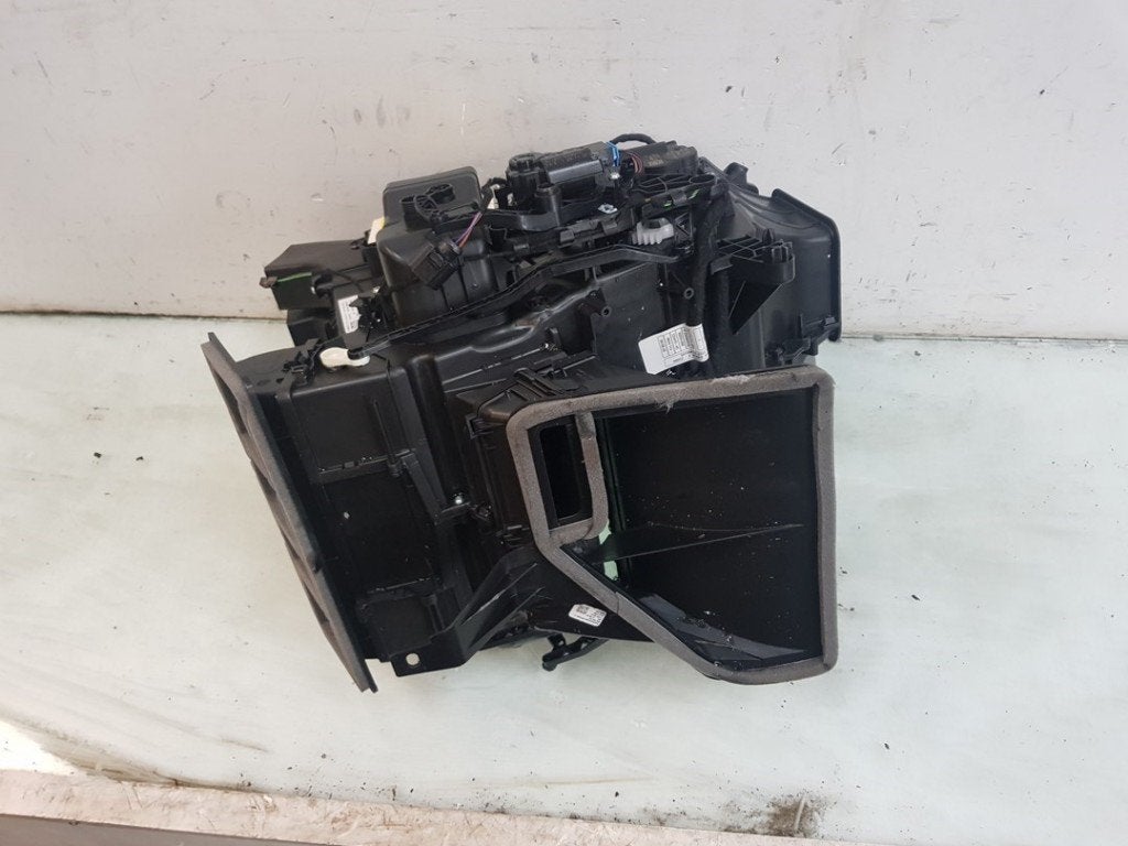 BOITIER VENTILATEUR Audi Q4 Sportback (4FN) (01-2021/-), Autos : Pièces & Accessoires, Auto-Union-Straße  1,
85057  Ingolstadt, DE