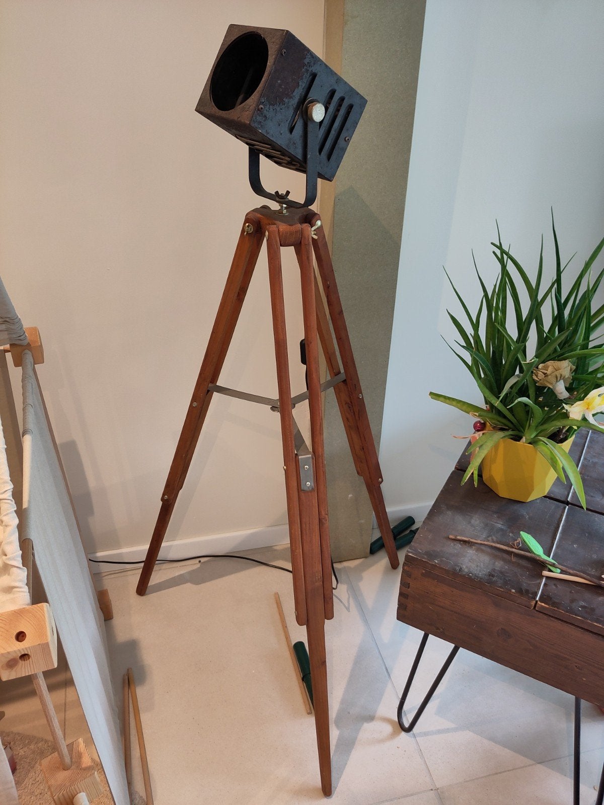 theater staanlamp op 3 pekkel, Ophalen, Gebruikt, E27 (groot), Retro, vintage, industriële