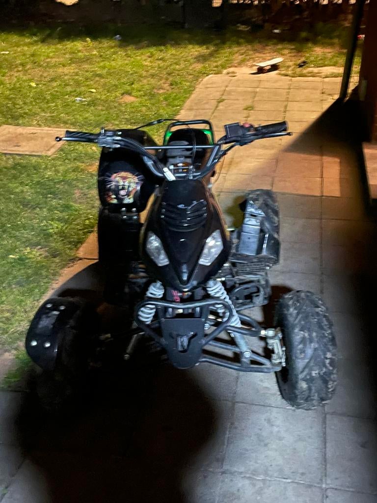 Quad 125 cc seulement 350 euros, Motos
