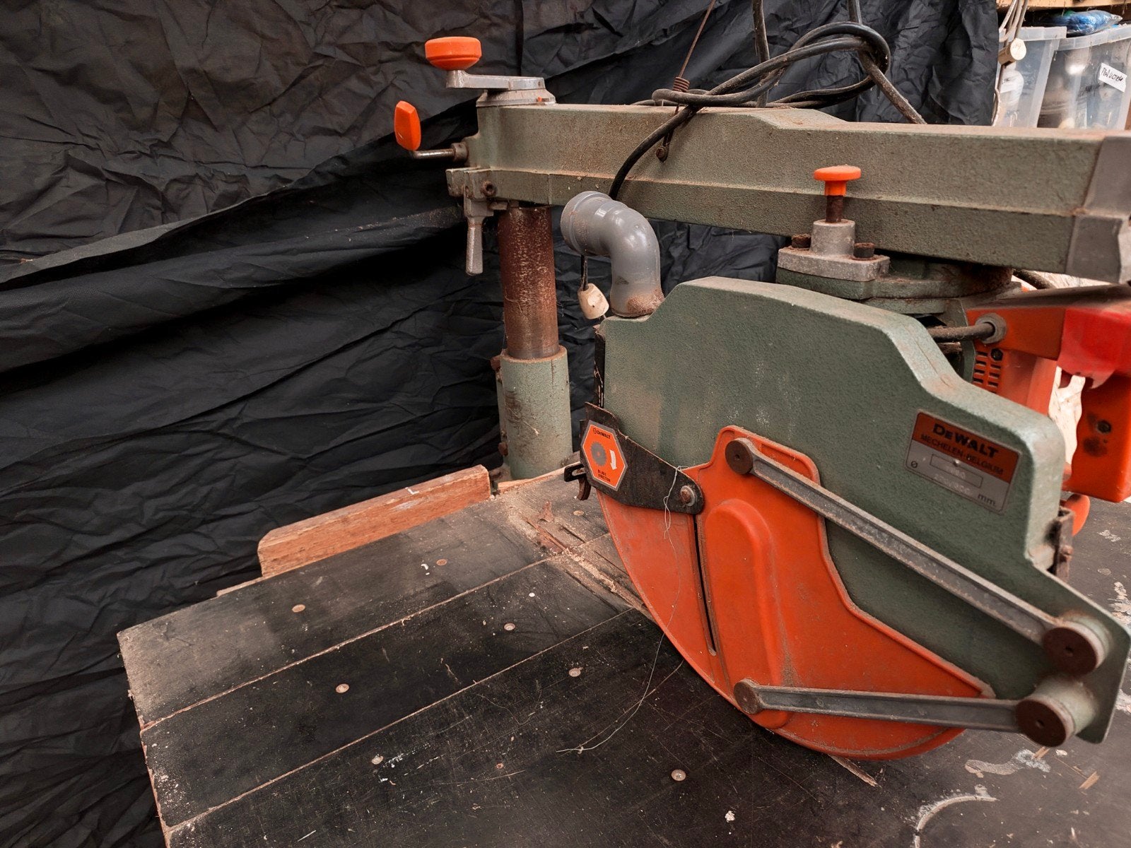 Dewalt zaagmachine radiaal, Ophalen