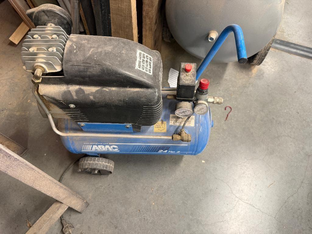 Mobiele compressor ABAC 1,5kW, Doe-het-zelf en Bouw, Compressors, Ophalen, Gebruikt, 6 tot 10 bar, Minder dan 200 liter/min