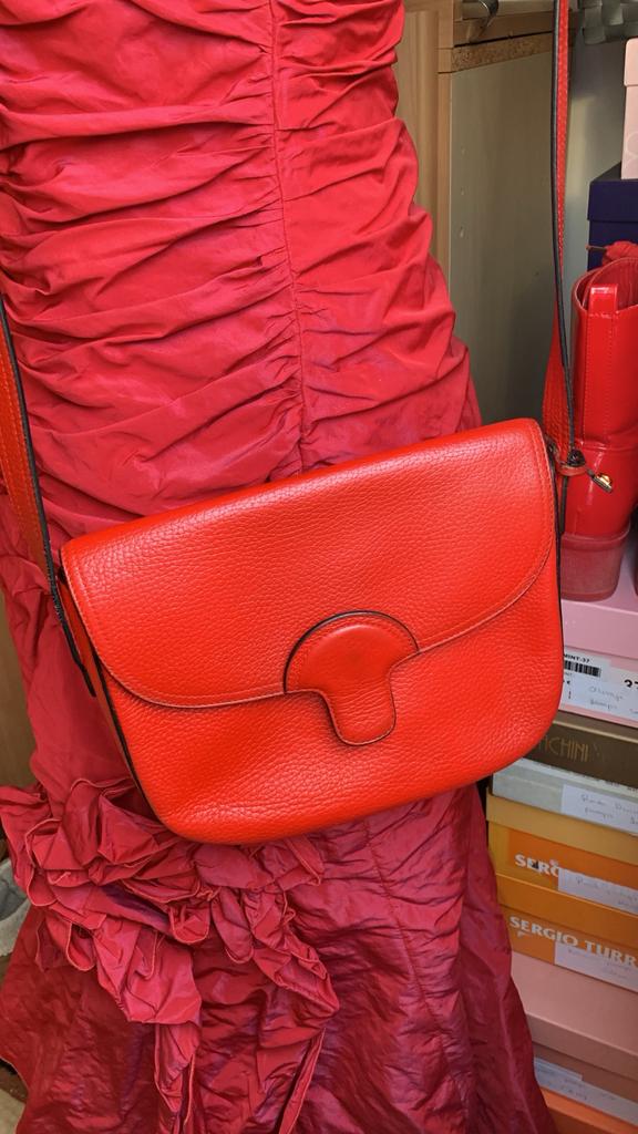 Delvaux cross-over kleur rood, Handtassen en Accessoires, Tassen | Damestassen, Ophalen of Verzenden, Rood