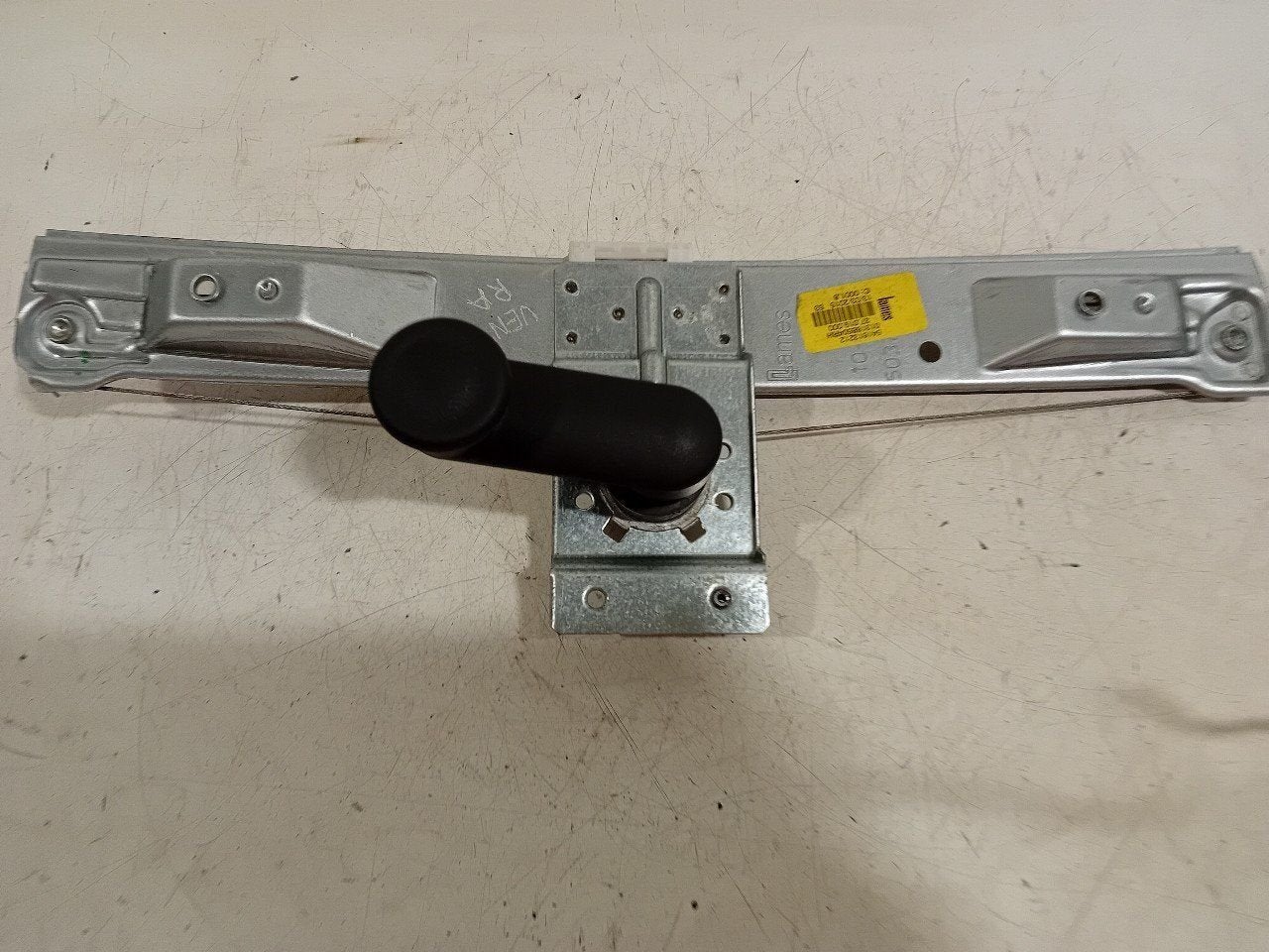 Raammechaniek rechts achter Opel Corsa, Onderdelen@venauto.nl, Van der Ven Autorecycling B.V., Ettenseweg 76, 4706 PB Roosendaal, The Netherlands