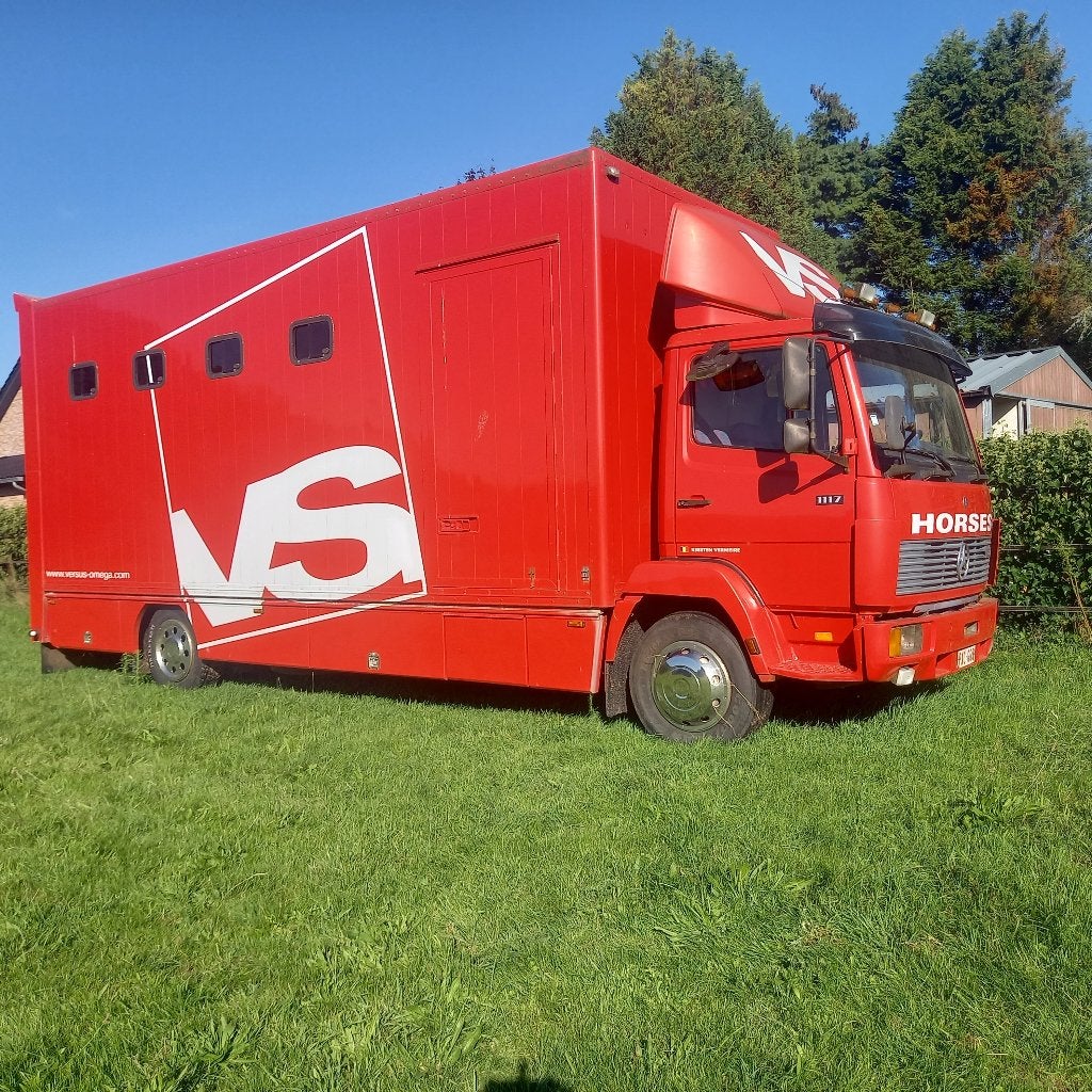 Paarden vrachtwagen, Mercedes-Benz, Diesel, Particulier, Te koop