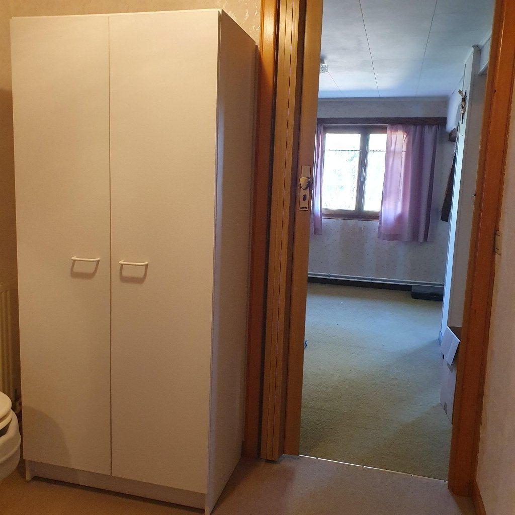 Witte badkamerkast met 2 deuren en planken, Huis en Inrichting, Ophalen, Met deur(en), 50 tot 100 cm, Zo goed als nieuw