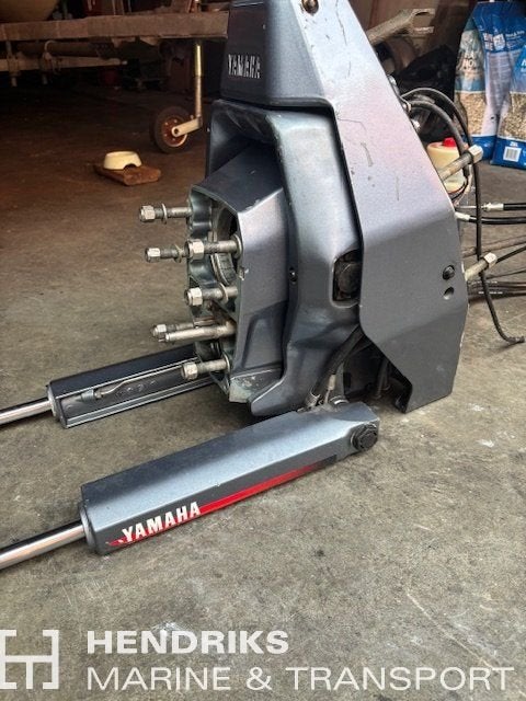 Yamaha Transom compleet met trimpomp, Watersport en Boten, Buiten- en Binnenboordmotoren, -, Gebruikt, -, -