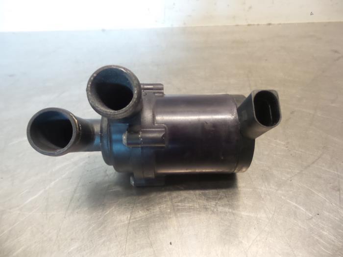 Pompe à eau supplémentaire d'un Volkswagen Touran (Touran, Volkswagen, -, 3 mois de garantie, Utilisé