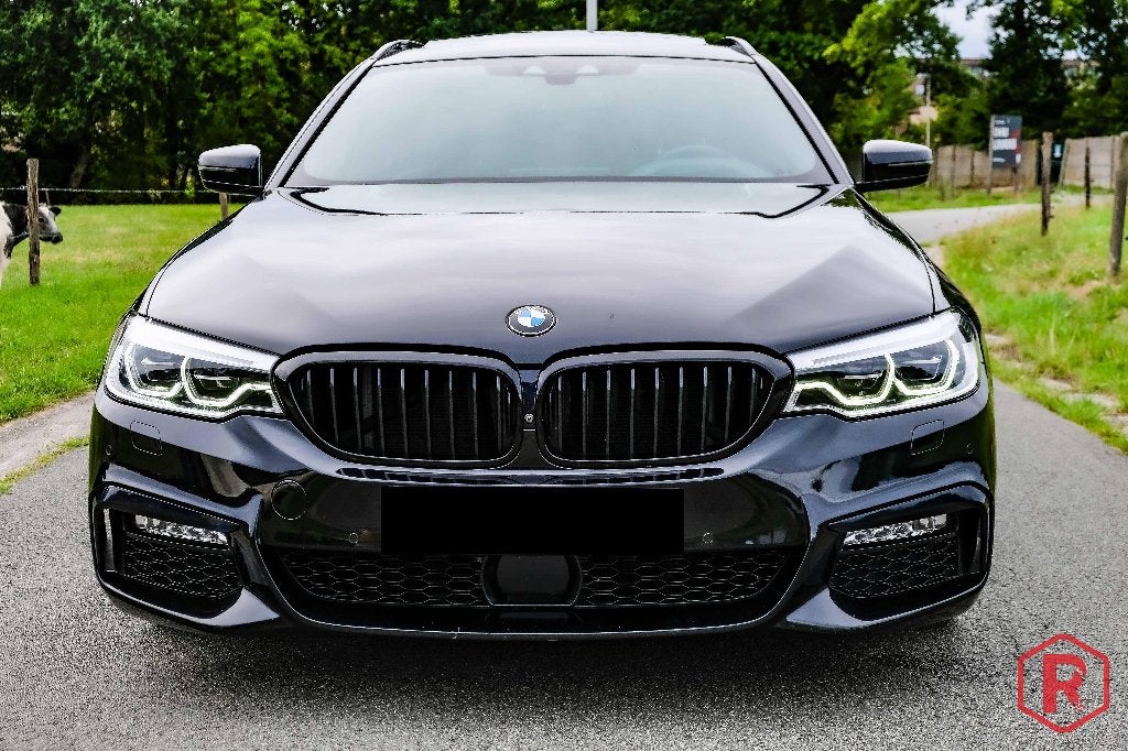 BMW 540i Touring Pano HarmanKardon ACC, Auto's, BMW, Automaat, Dealer onderhouden, Parkeerassistent, Zwart