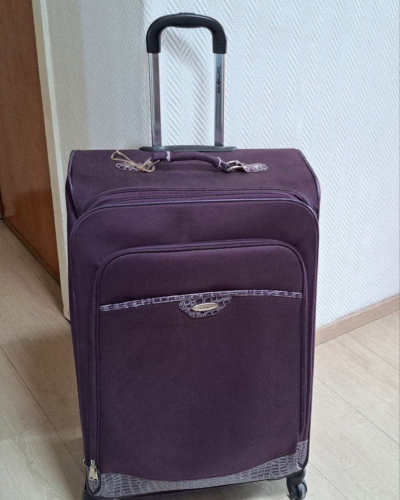 samsonite grande valise trolley 4x roulettes très solide, Enlèvement, Utilisé, Roulettes