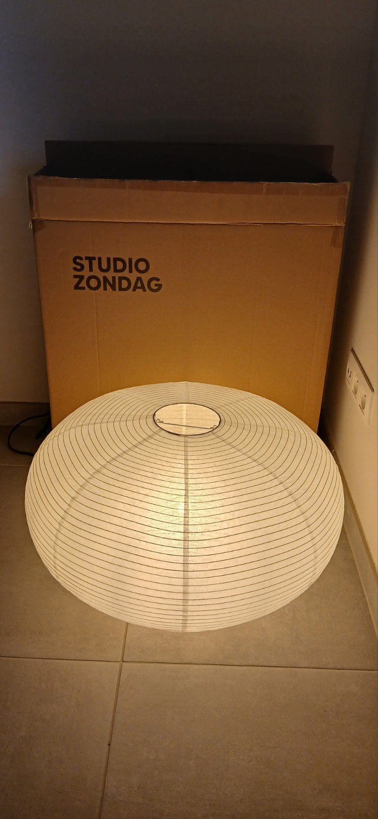 Vloerlamp Gami - Studio Zondag, Hout, Zo goed als nieuw, Minder dan 100 cm, E27 (groot)