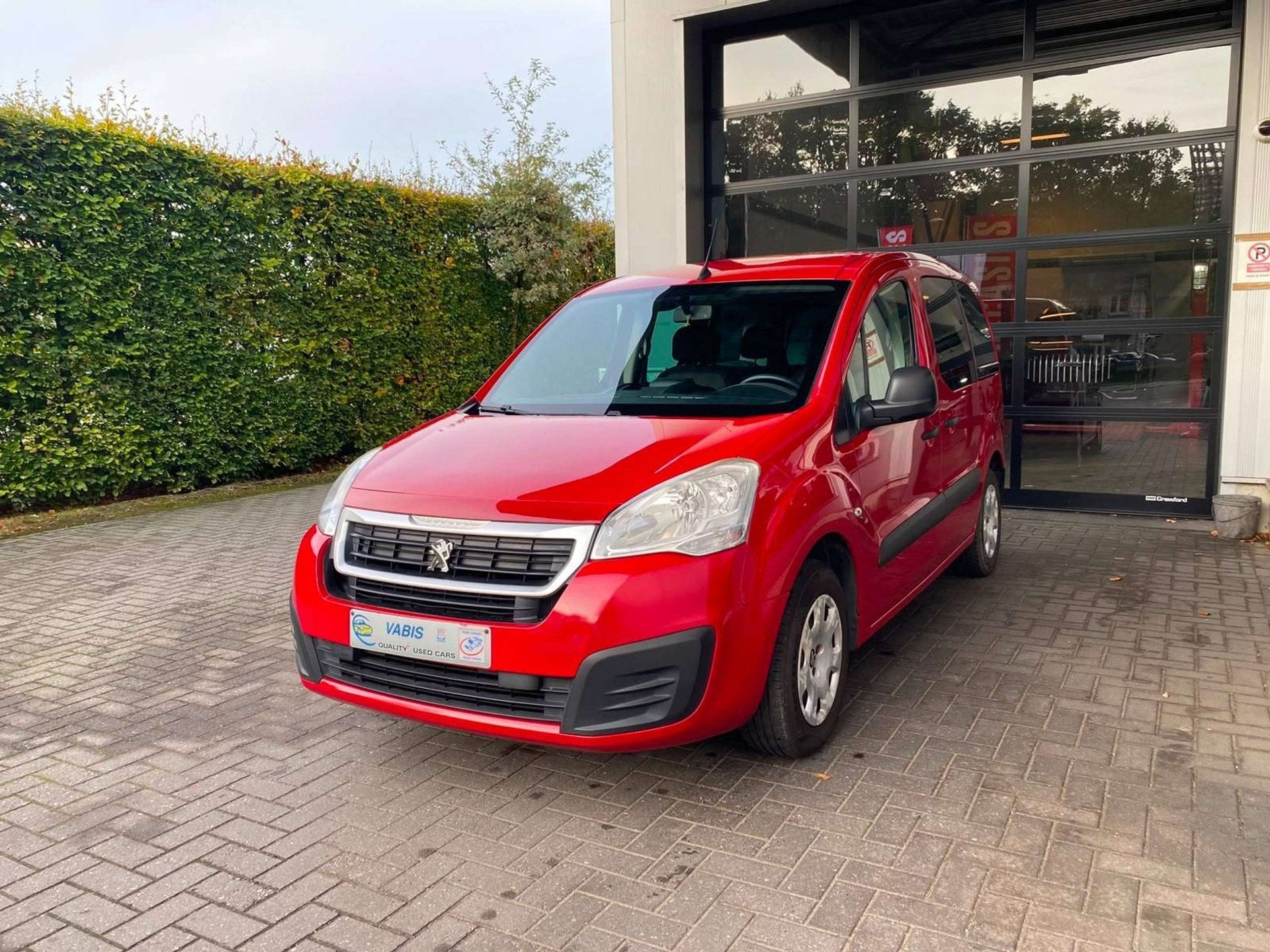 Peugeot Partner Partner 1.2 PureTech Active S, Stof, Gebruikt, 1199 cc, Mistlampen