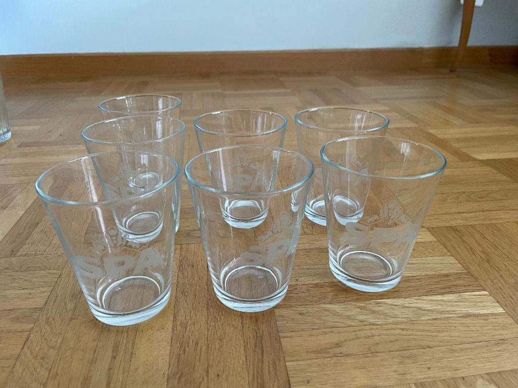 9 Spa waterglazen, Ophalen of Verzenden, Zo goed als nieuw, Waterglas