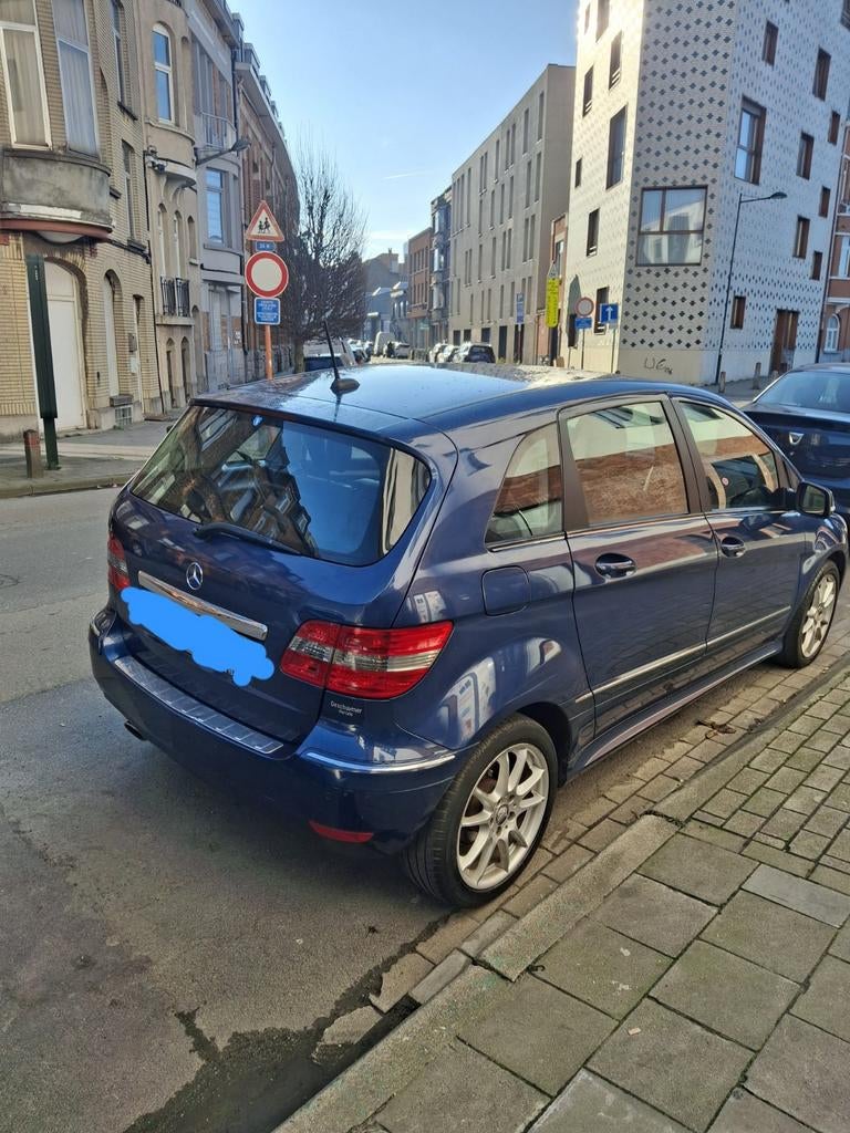 Woensdag Benz B klasse 2011erou5 144M km 0486822458, Bedrijf, Te koop