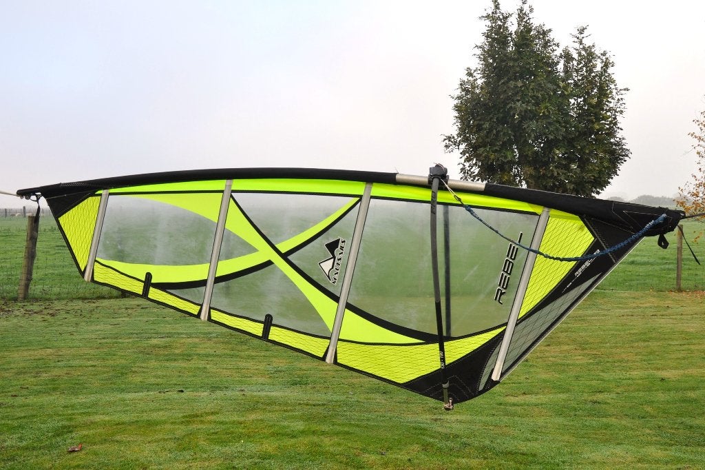 ZGAN 3.5m2 MauiSails Rebel set (zeil, mast, giek, voet), Watersport en Boten, 3.5 tot 5 m², Met zeil(en), Zo goed als nieuw, Complete set