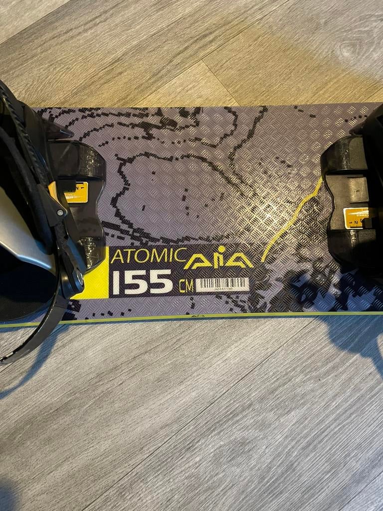 Vends planche de snowboard, Ophalen, Gebruikt, Board