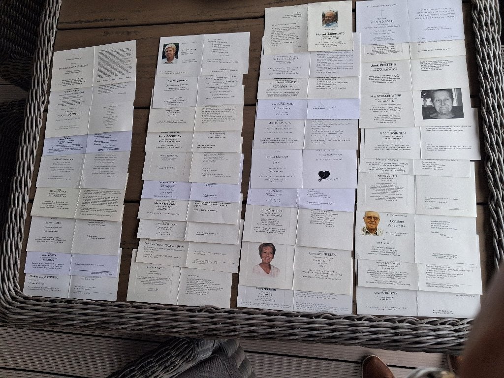 Rouwprentjes AS 300 stuks, Verzamelen, Bidprentjes en Rouwkaarten, Ophalen of Verzenden, Bidprentje
