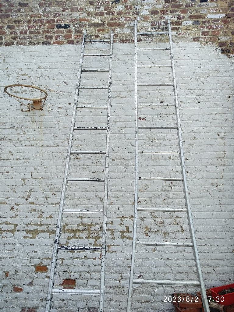 Echelles professionnelles, Bricolage & Construction, Enlèvement, Utilisé, Échelle, 2 à 4 mètres