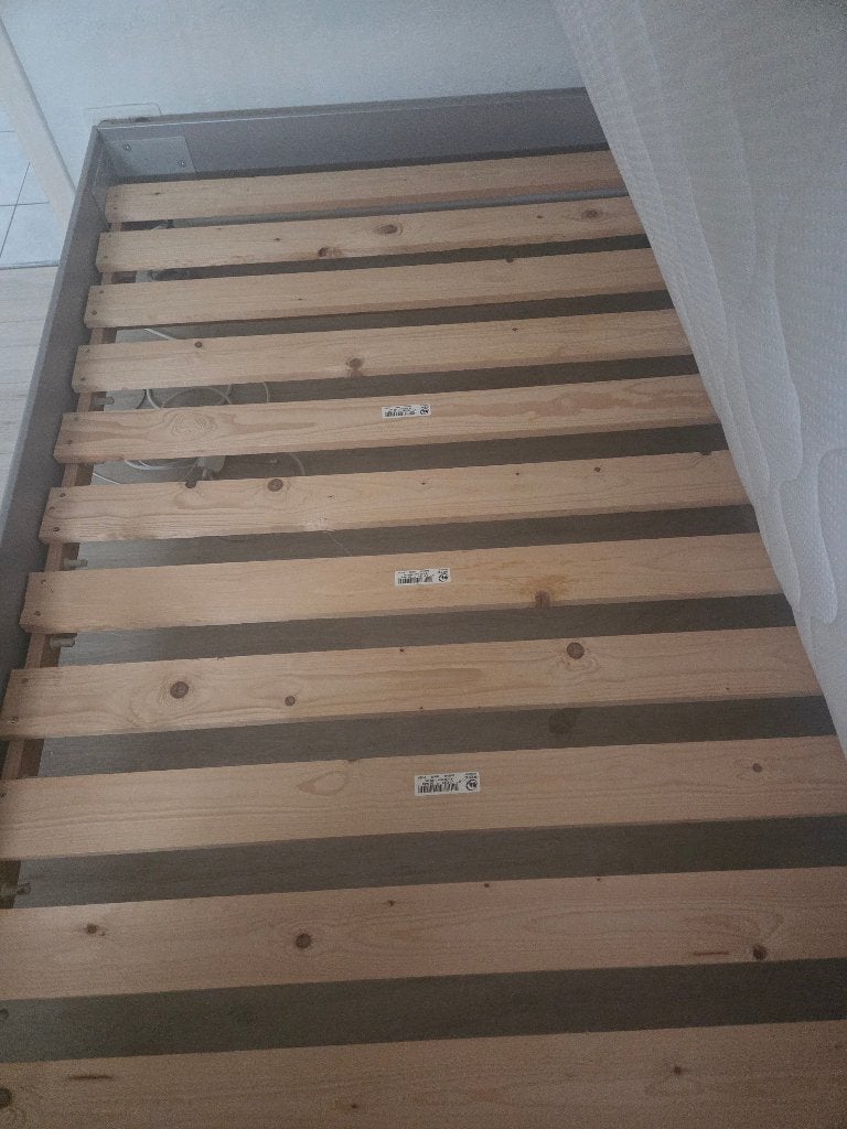 Lit, Gris, Une personne, Enlèvement, Utilisé