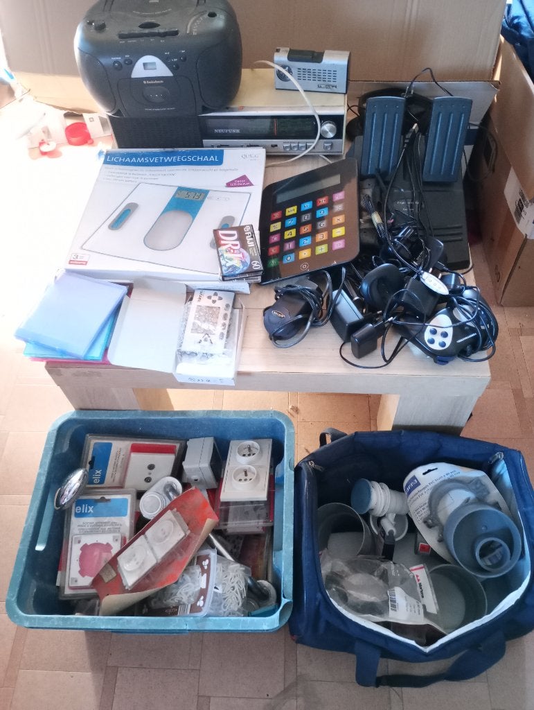 lot voor rommelmarkt / brocante ELECTRO en loodgieterij, Ophalen, Gebruikt