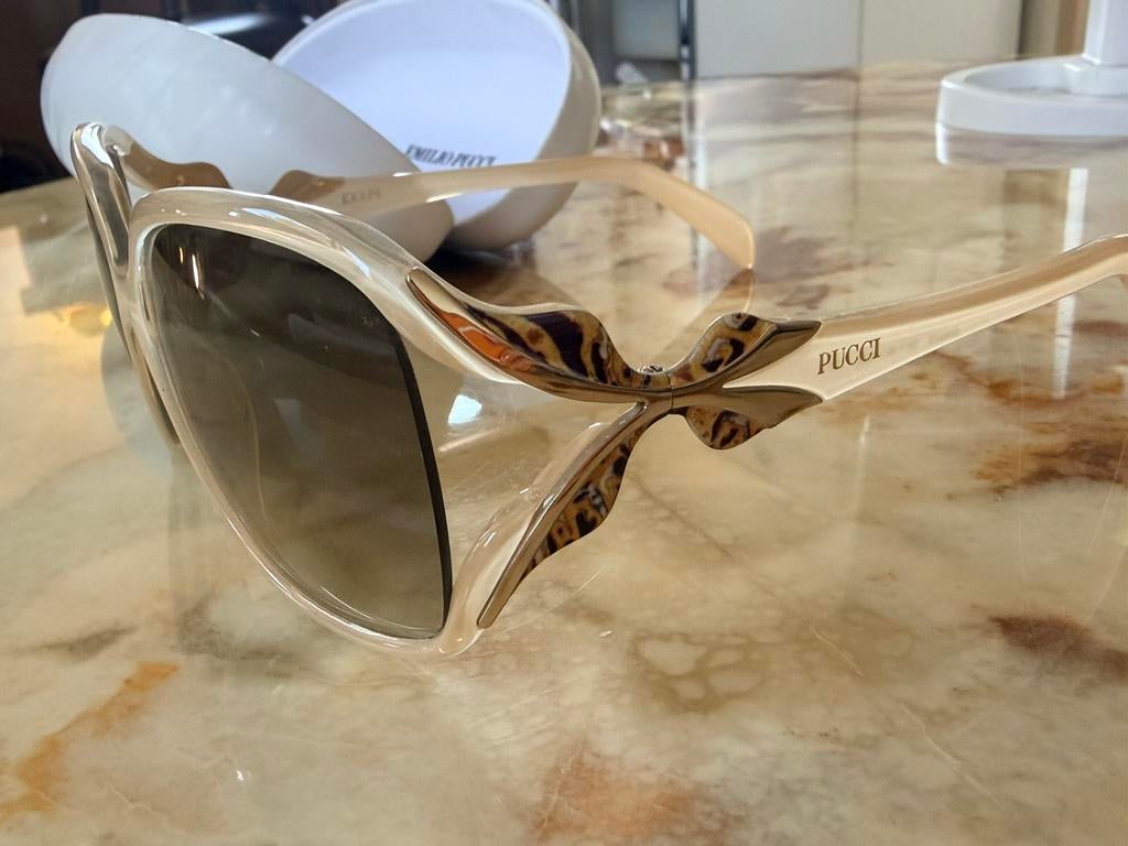 Emilio Pucci zonnebril EP697S – Designer model, ivoorkleur, Ophalen, Zo goed als nieuw, Zonnebril