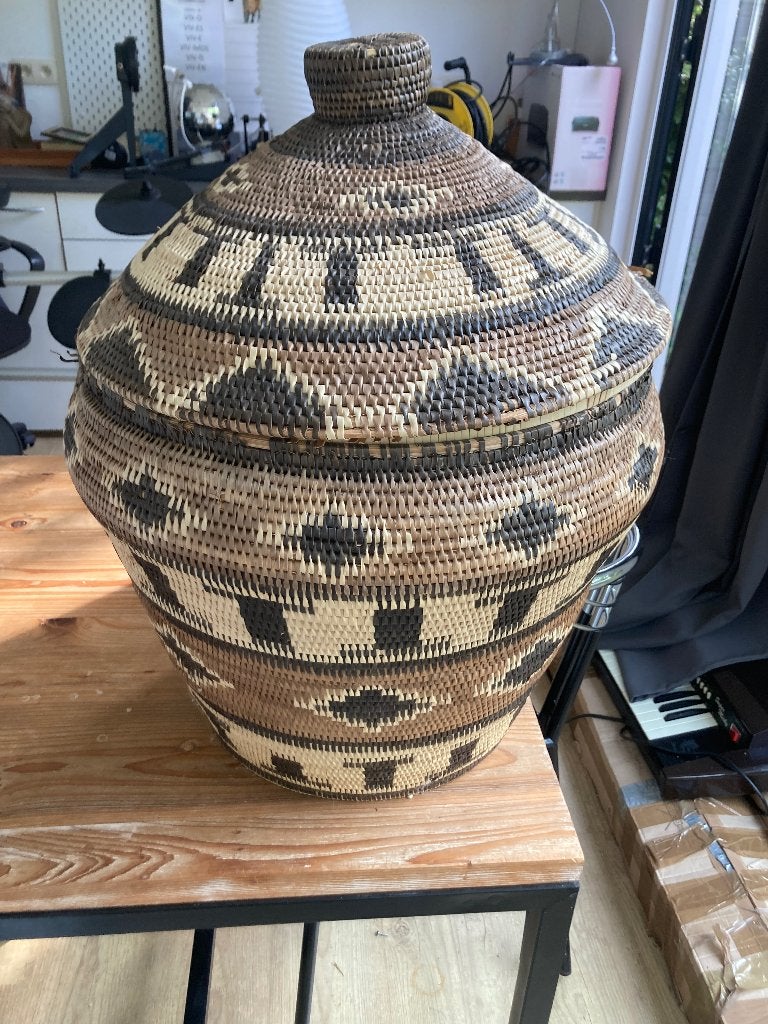 Mand diameter 50cm en hoogte 60 cm, Ophalen, Gebruikt, Gevlochten, Mand