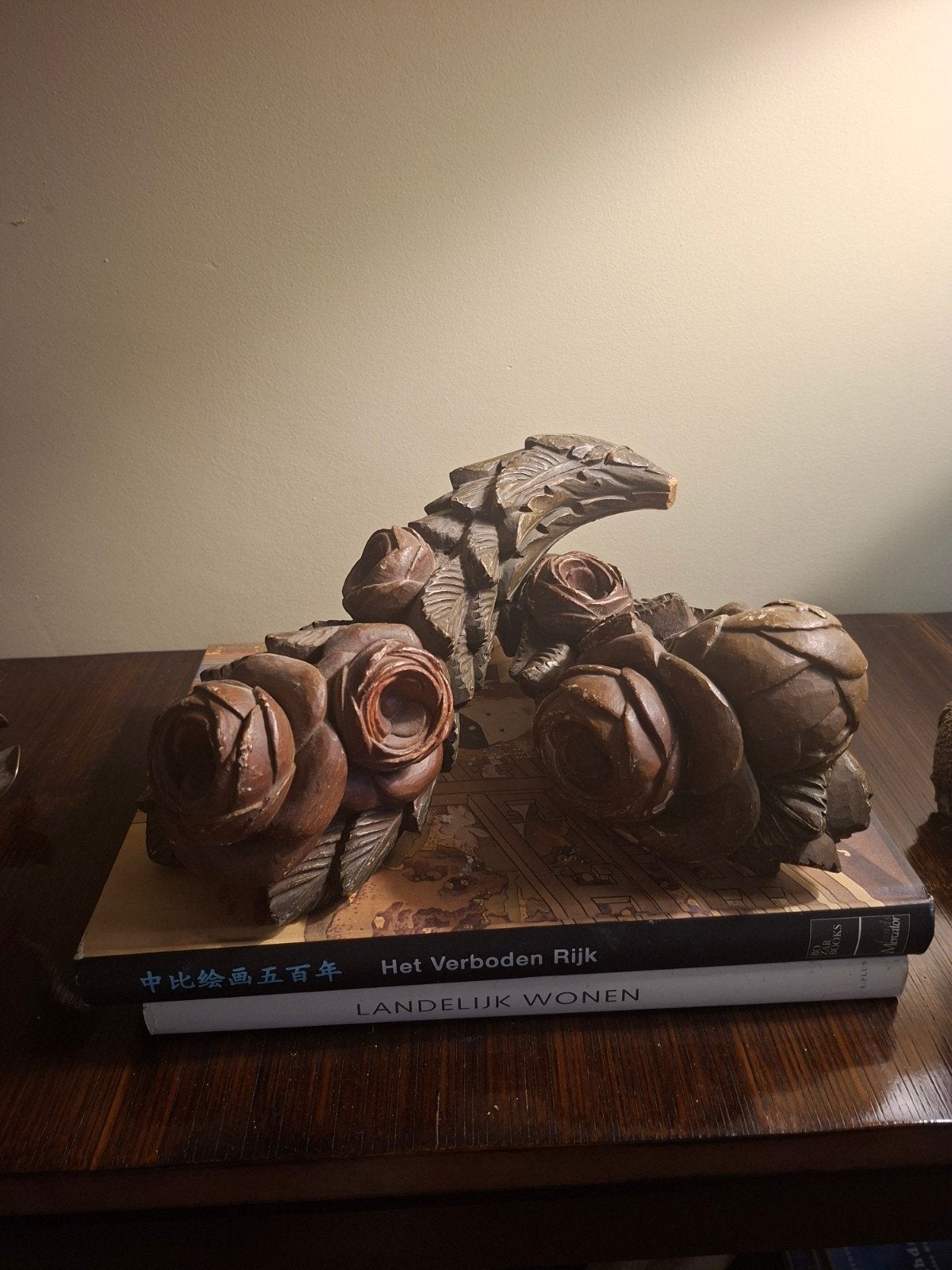 Antiek houtsnijwerk, Ophalen