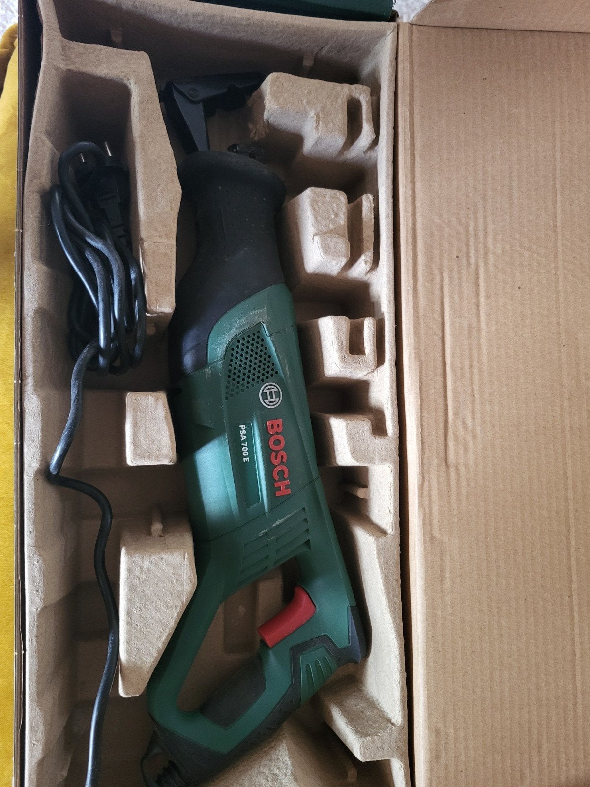 Reciprozaag Bosch in prima staat(voor 1 klus gebruikt), Enlèvement