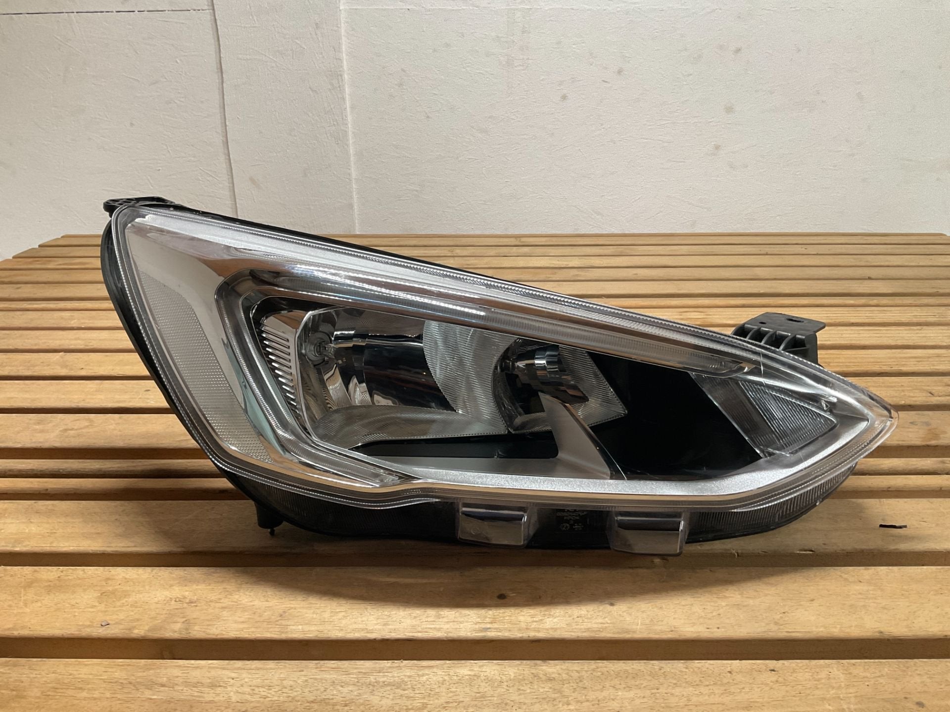 Koplamp Ford Focus (MK4) JX7B13W029AE Rechts 17-21 b5-548, Gebruikt, Info@ford.com, Ford, Ford Motor Company