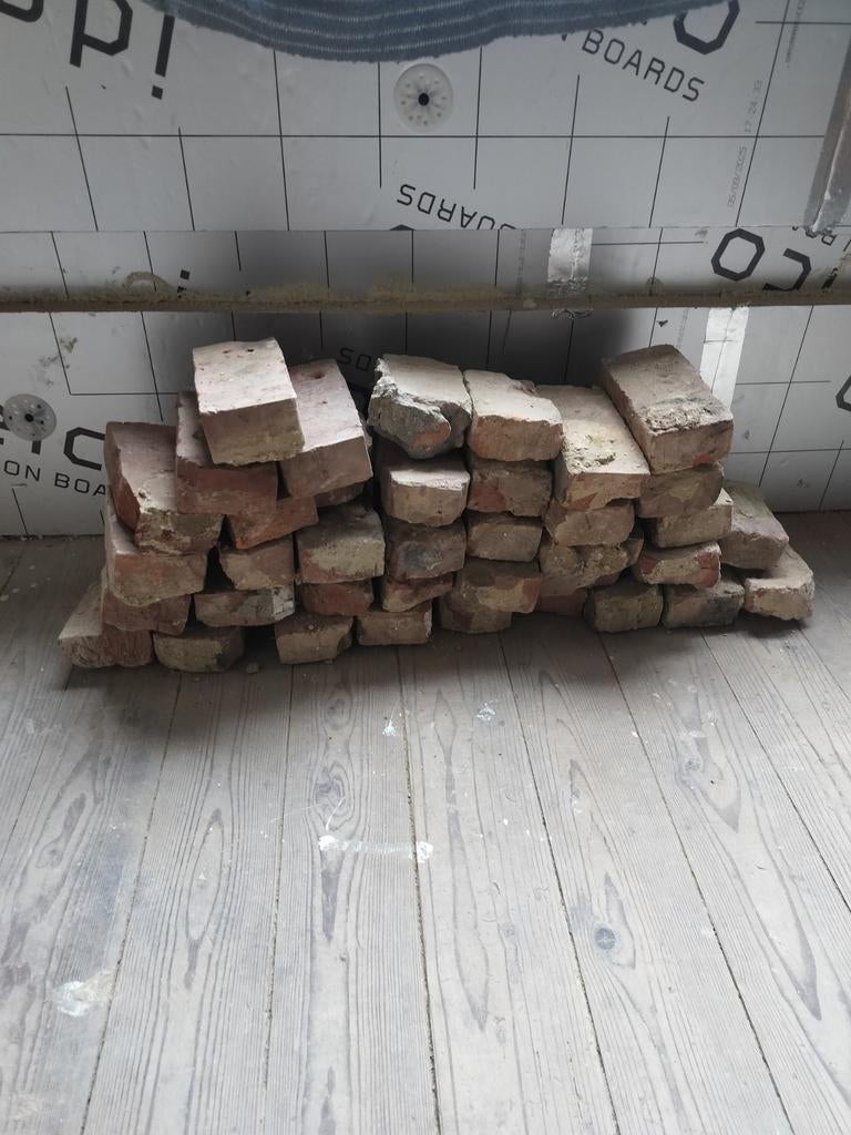 Bakstenen gratis op te halen, Ophalen, Bakstenen