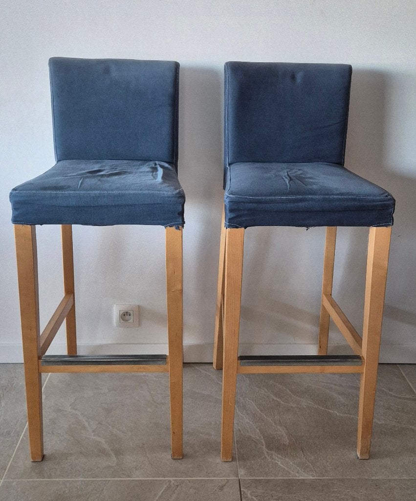 2 Chaises de bar / tabouret HENRIKSDAL, Avec repose-pieds, 2 tabourets, Enlèvement, Utilisé