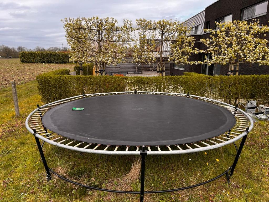 Trampoline te koop, Kinderen en Baby's, Speelgoed | Buiten | Trampolines, Gebruikt, Ophalen