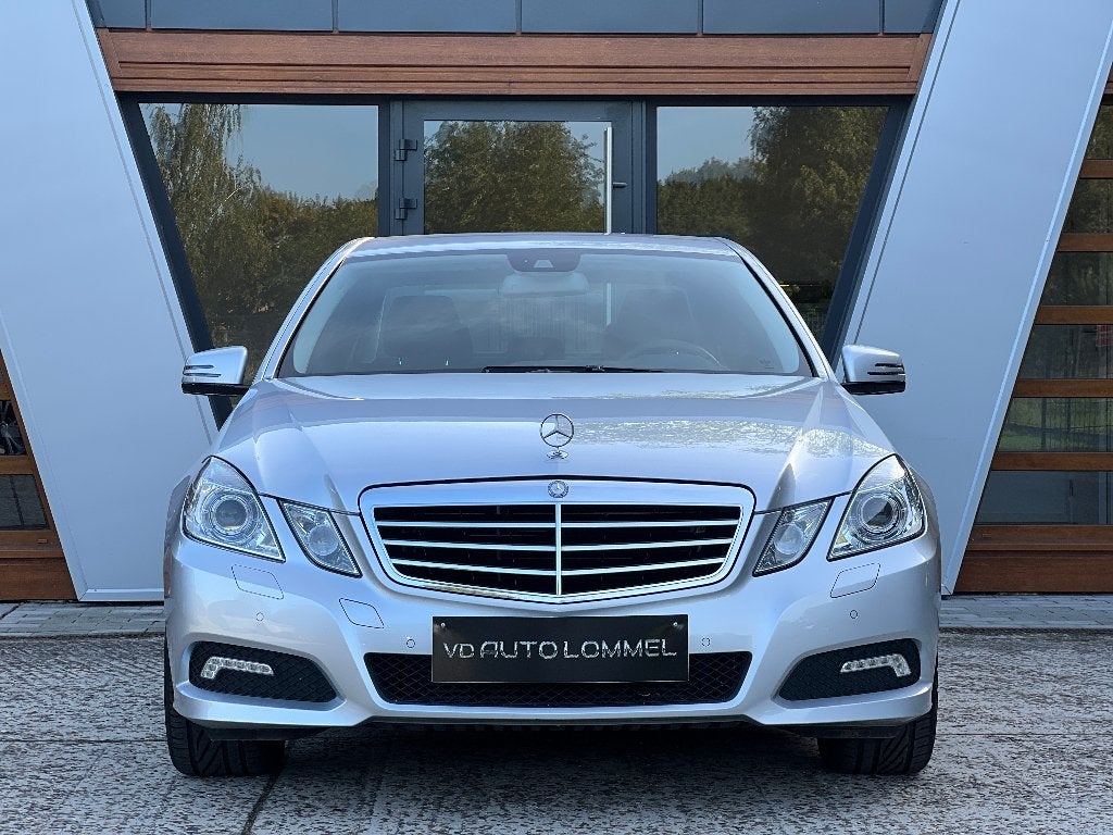 Mercedes E200 Avangarde - AMG/ AUTOMAAT/ 67000KM/ GARANTIE, Autos, 100 kW, Argent ou Gris, Achat, 4 portes