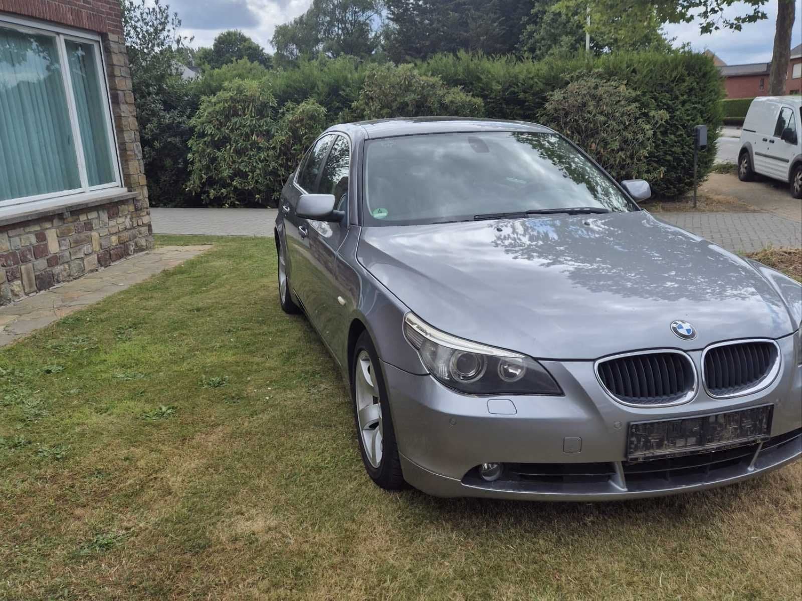 2007 BMW 520D sedan - airco - panoramisch open dak, Auto's, Automaat, Gebruikt, Bedrijf, Diesel