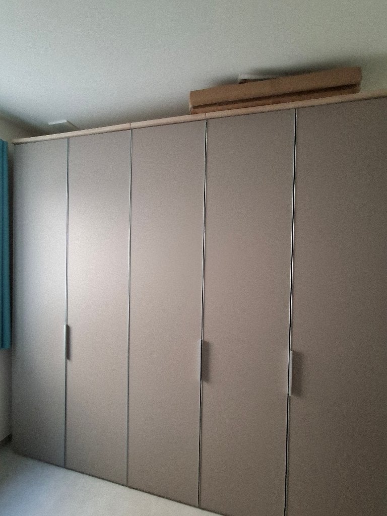 Armoire (5 portes) 2m50 en parfait état, 200 cm ou plus, Comme neuf, Enlèvement, 200 cm ou plus