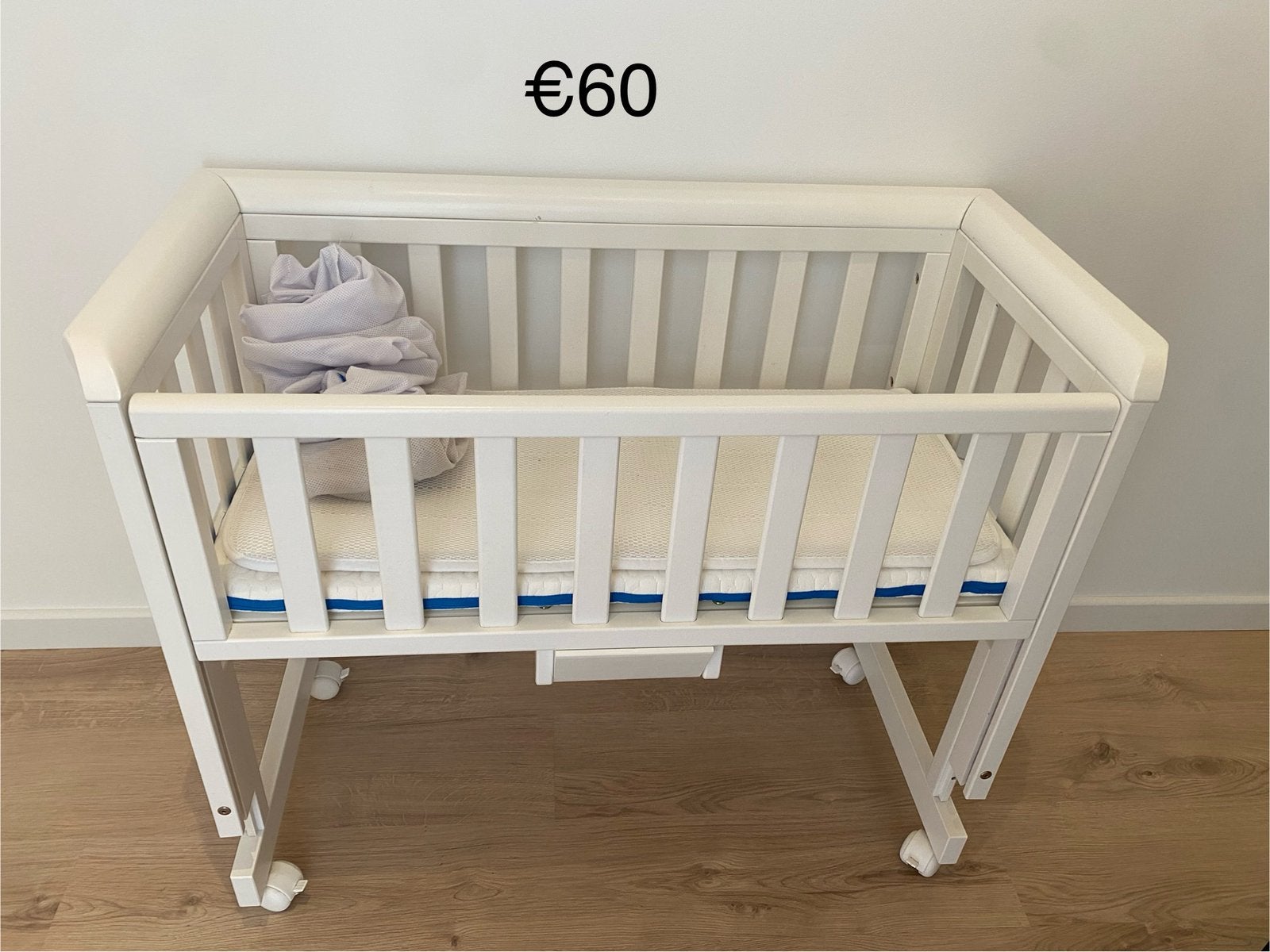 Co-sleeper Troll met matras, topper en 3 hoeslakens, Kinderen en Baby's, Babywiegjes en Ledikanten, Gebruikt, Ledikant, Ophalen