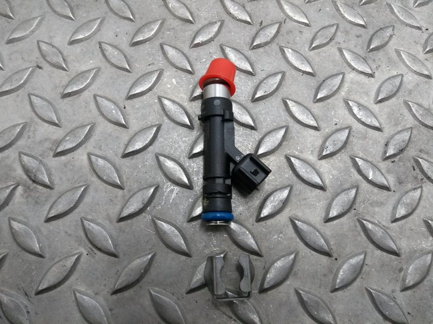 FORD MUSTANG BRANDSTOF INJECTOR / VERSTUIVER 2017, Ophalen of Verzenden, Gebruikt, ARN erkend