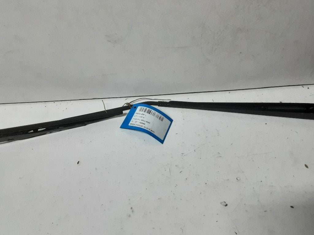 BRAS ESSUIE-GLACE AVANT DROIT Peugeot 206+ (2L / M), Mevr. I. Hauben, Utilisé, Rue de l'Espoir 34 34
4030  GRIVEGNÉE, BE, Info@Collignon.be