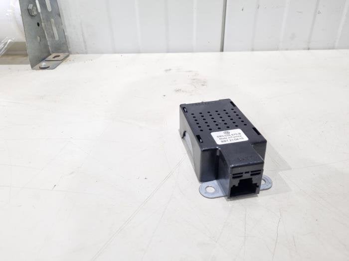 Antenne amplificateur d'un Volkswagen Golf, Autos : Pièces & Accessoires, Électronique & Câbles, Volkswagen, Utilisé, 3 mois de garantie